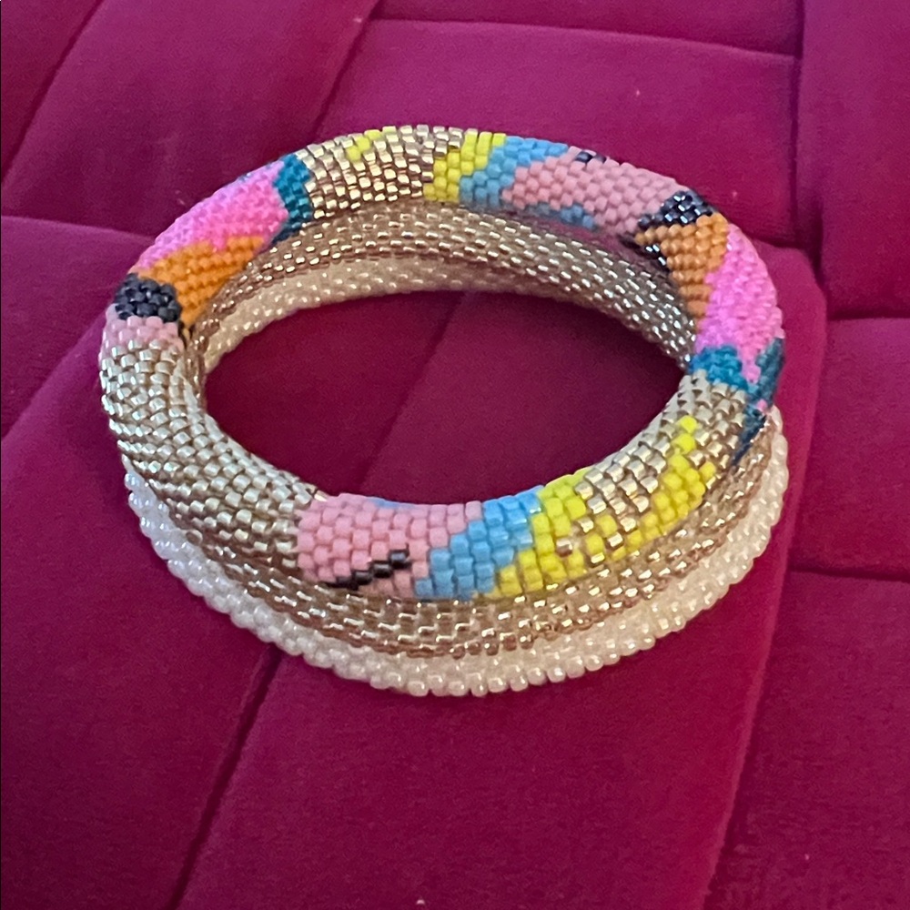 Handmade Glass Bead Bracelet - Picture 2 of 4